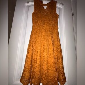 Gold lace floral dress XS